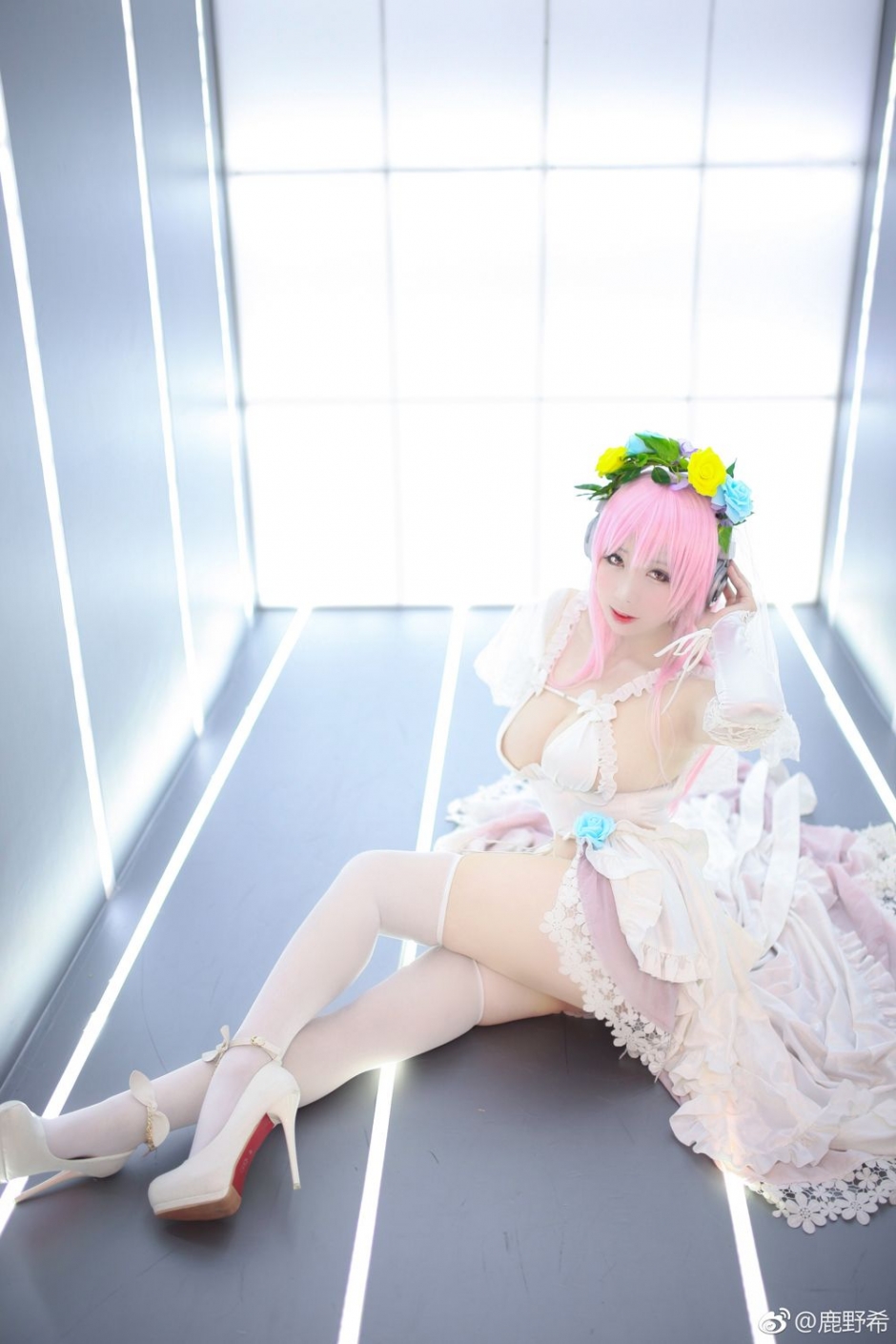 美女萝莉鹿野希女仆装诱人写真