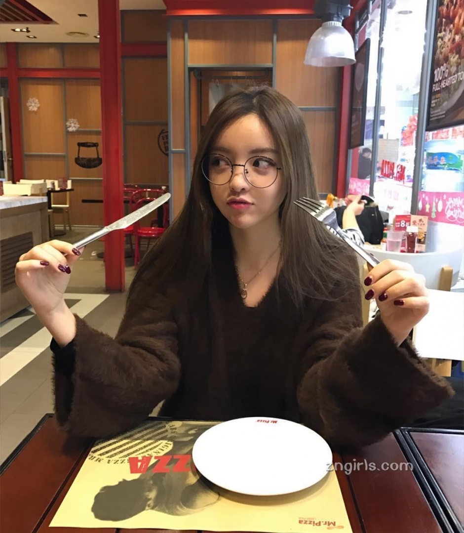 韩国模特真熙私房写真秀极致身材