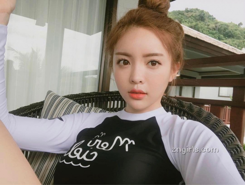 韩国模特真熙私房写真秀极致身材