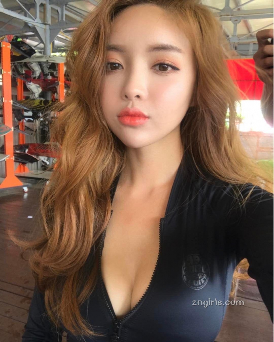 韩国模特真熙私房写真秀极致身材