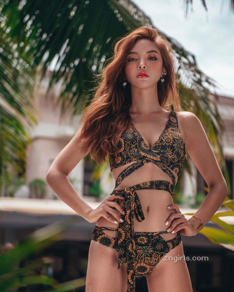 韩国模特真熙私房写真秀极致身材