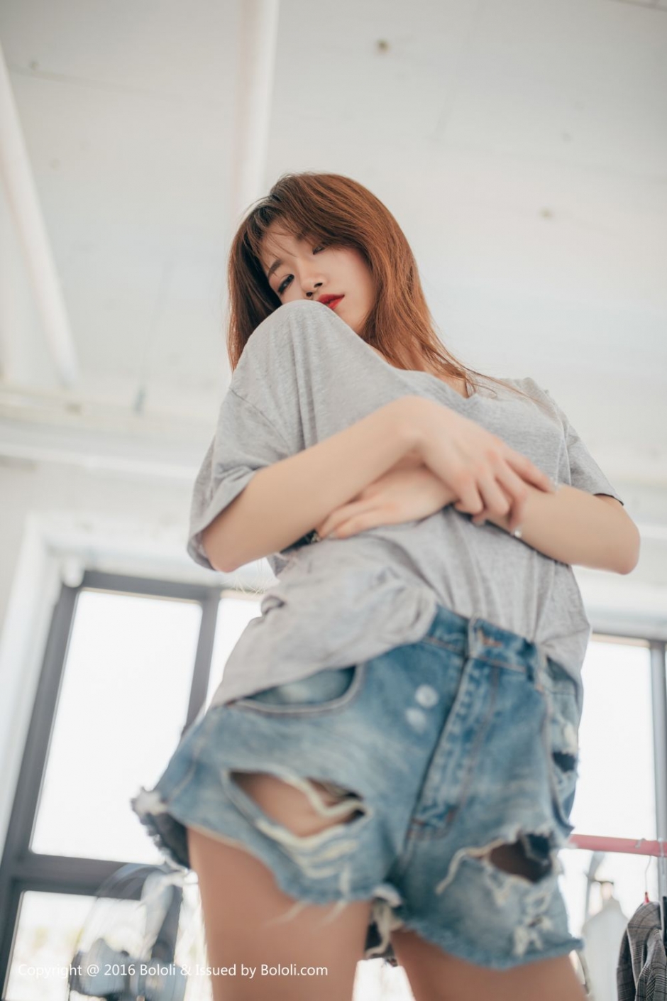 波萝社美女kbora私房写真美臀诱人