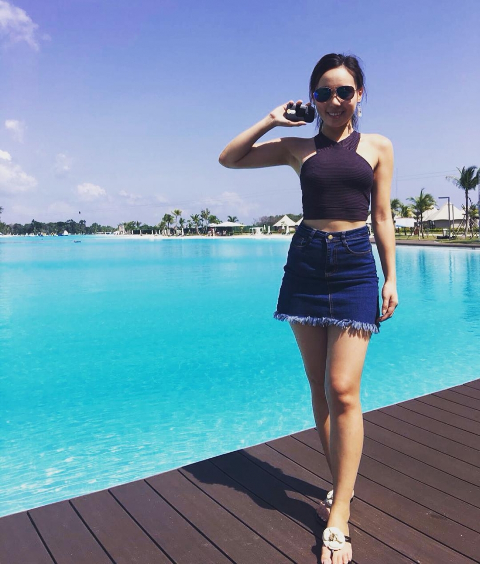 海归美女Angela Ng生活自拍照