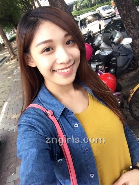 台湾美少女黎娜自拍私房照清纯迷人