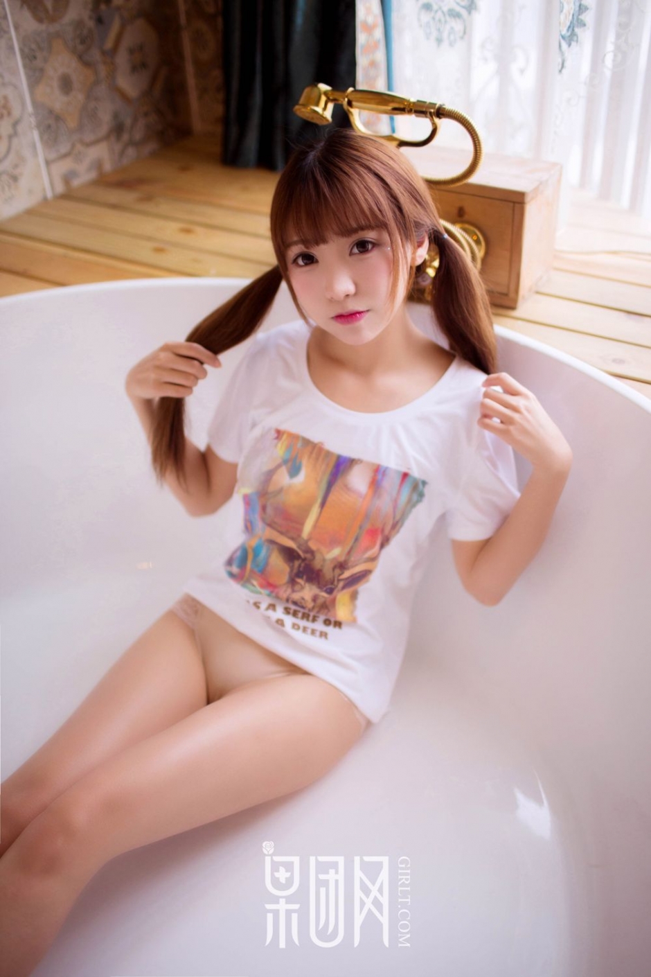 天真萝莉双马尾，哥哥还不束手就擒