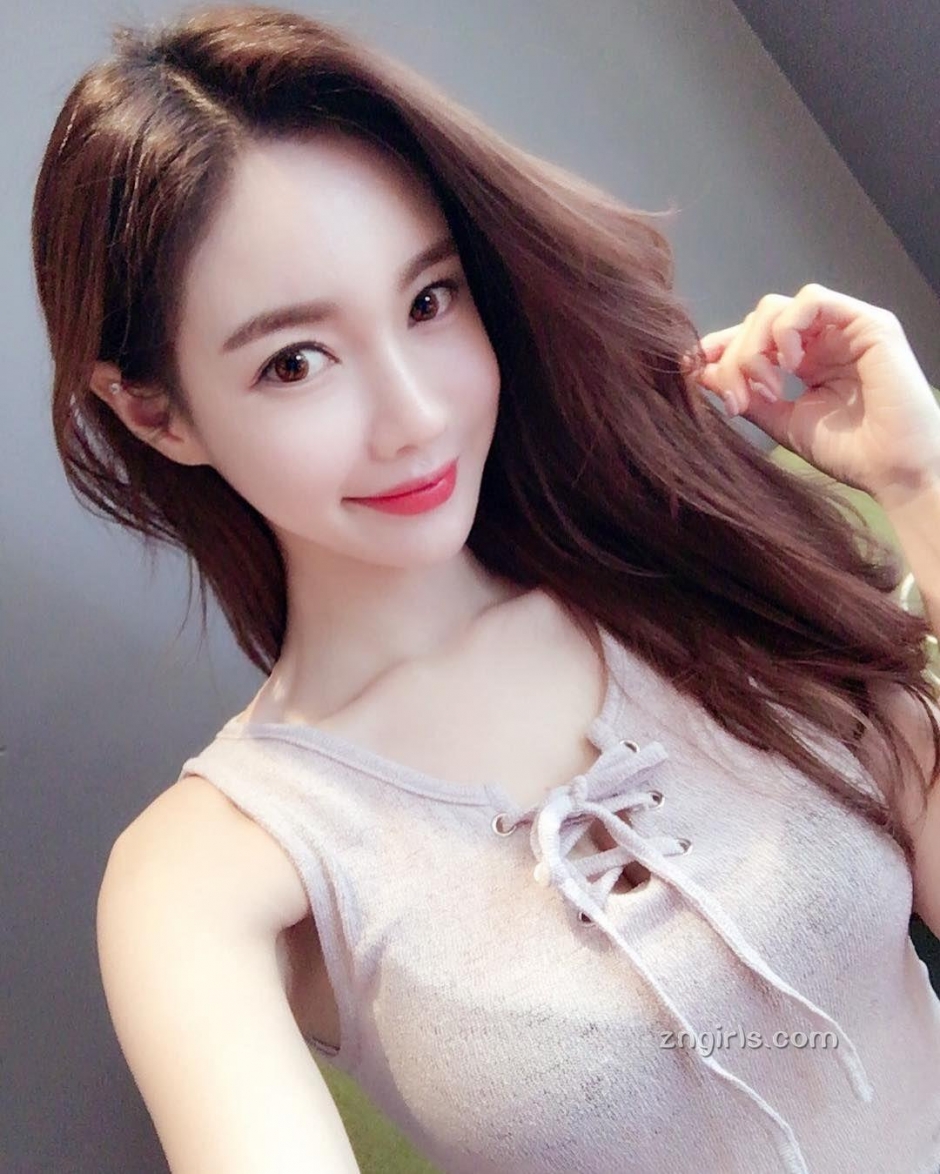 韩国模特慧美高雅气质写真风韵十足