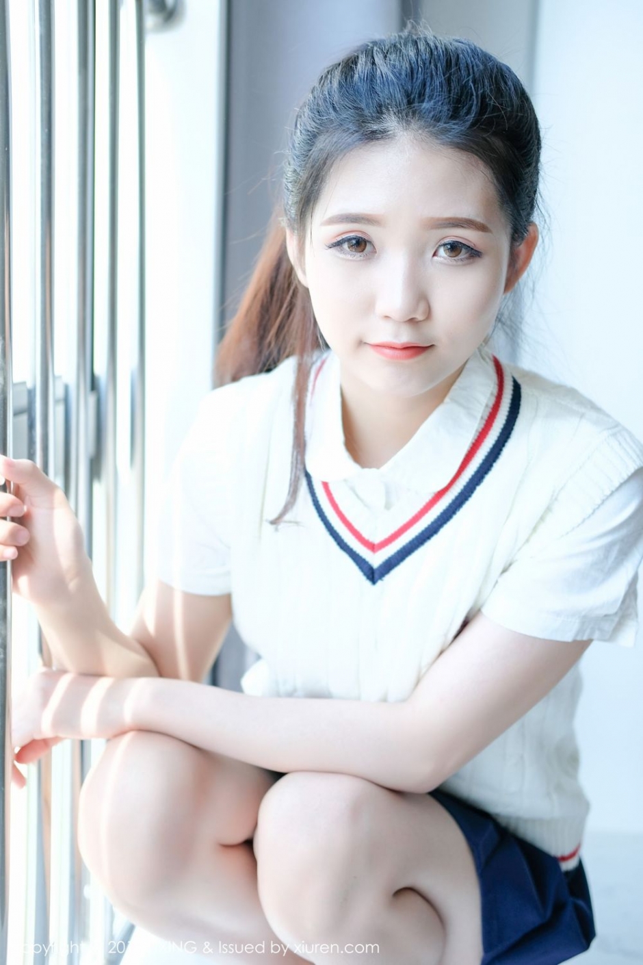 清纯学生服可爱马尾妹子小叶子清纯动人居家写真