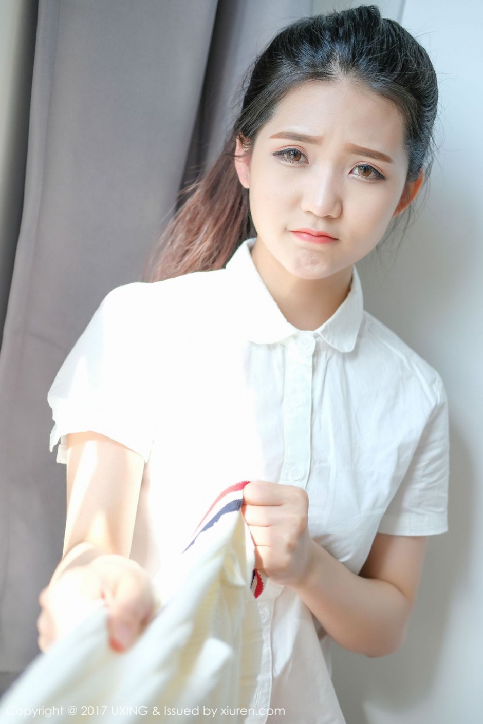 清纯学生服可爱马尾妹子小叶子清纯动人居家写真