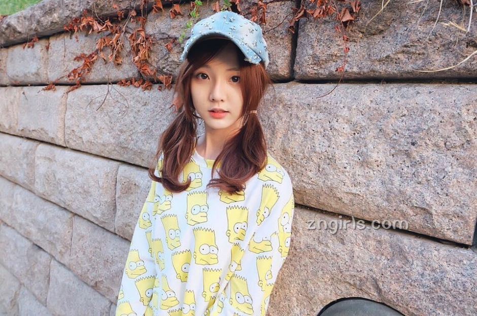 泰国精灵系清新萌妹 Nenezsnp的高颜值还有甜笑