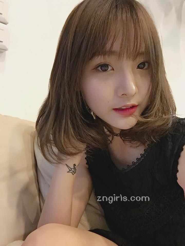 泰国精灵系清新萌妹 Nenezsnp的高颜值还有甜笑