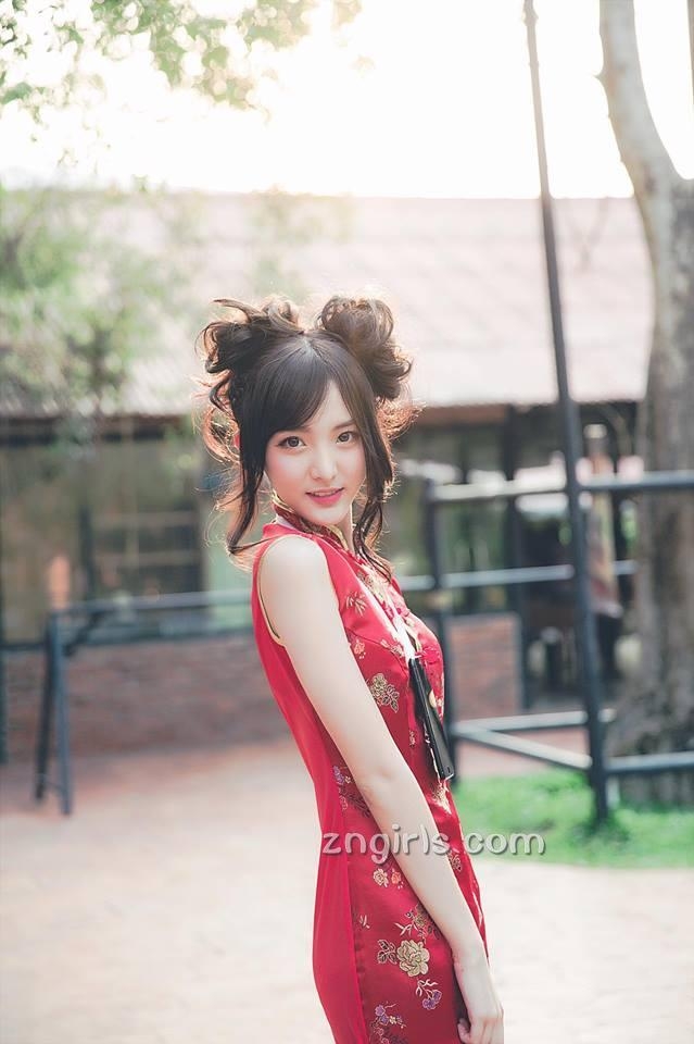 泰国精灵系清新萌妹 Nenezsnp的高颜值还有甜笑