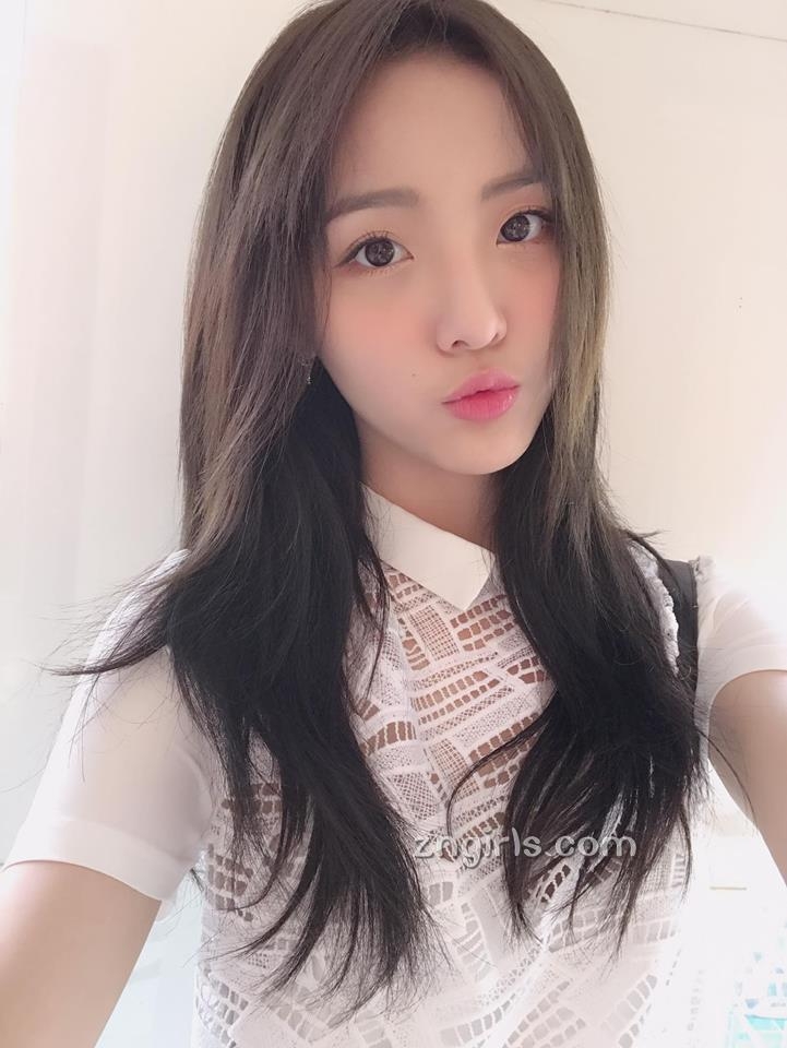 泰国精灵系清新萌妹 Nenezsnp的高颜值还有甜笑