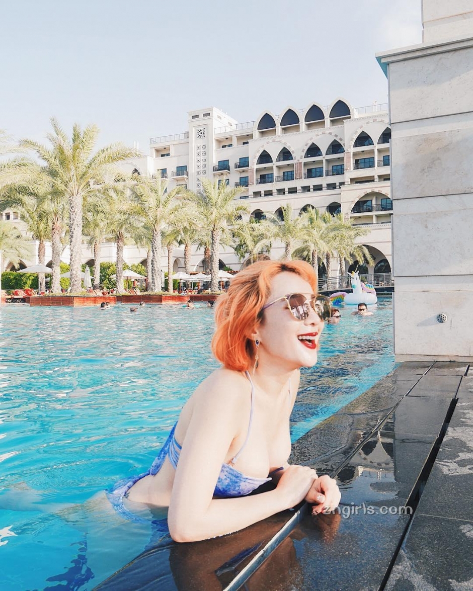 台湾美妆博主田以熙 身材饱满甜美私房照