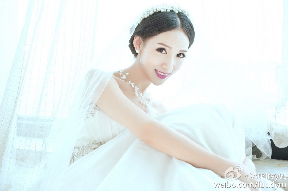 美女模特Audrey如街拍唯美写真清爽迷人