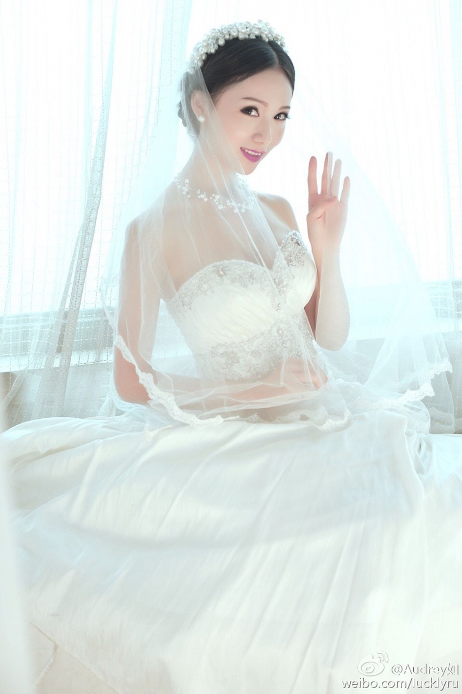 美女模特Audrey如街拍唯美写真清爽迷人