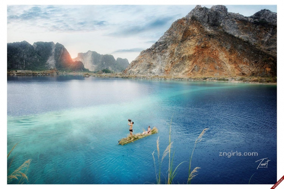 乡村姐妹花户外吊带写真美乳翘臀诱人