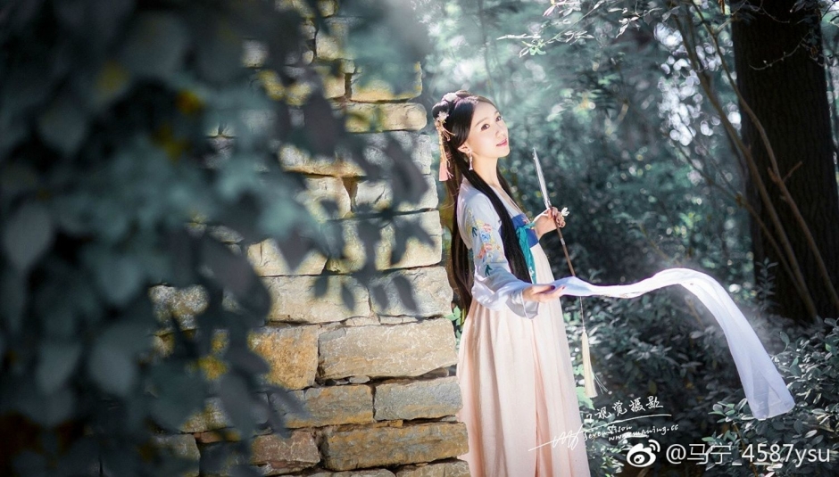 古典美人Audrey如 风姿卓越十里桃花