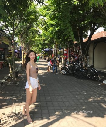 17平台女主播黛熙Daisy 爱猫女生的日常私房照