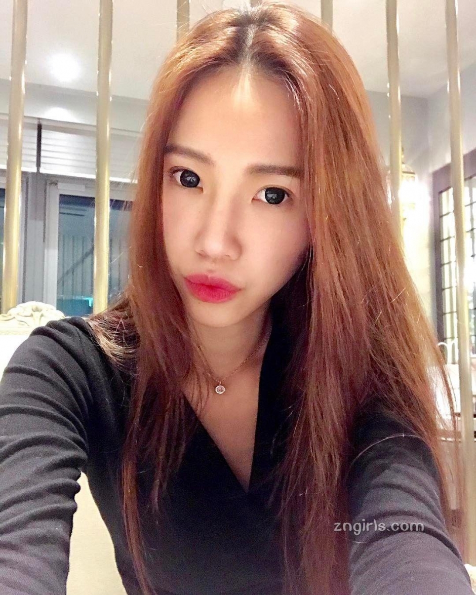 17平台女主播黛熙Daisy 爱猫女生的日常私房照