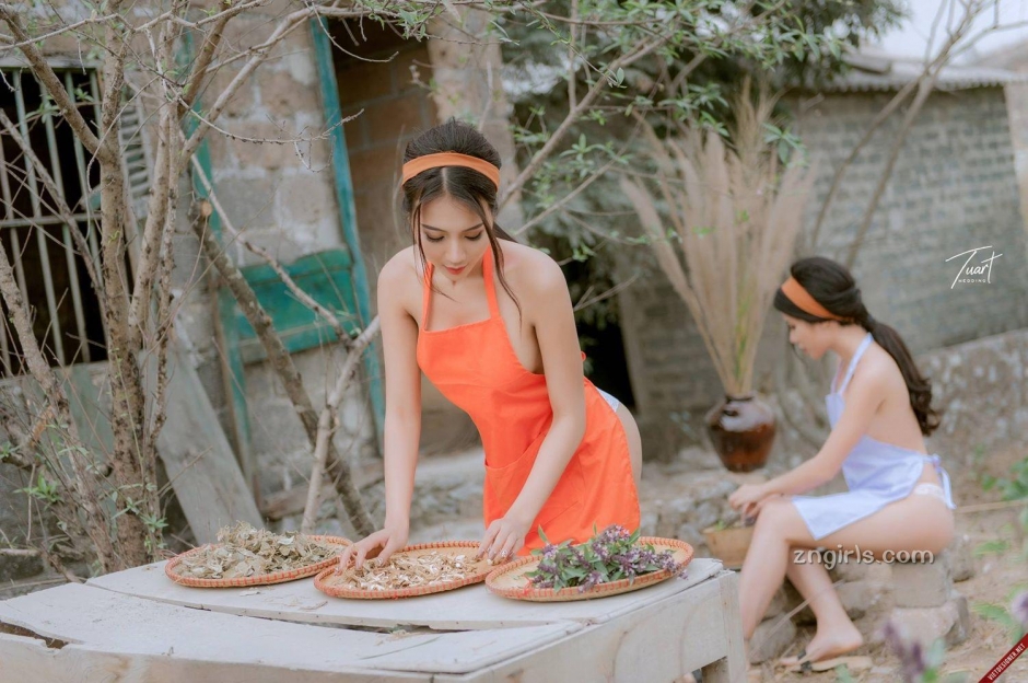 越南乡村性感姐妹花 湖光春色救溺水少年- 下篇