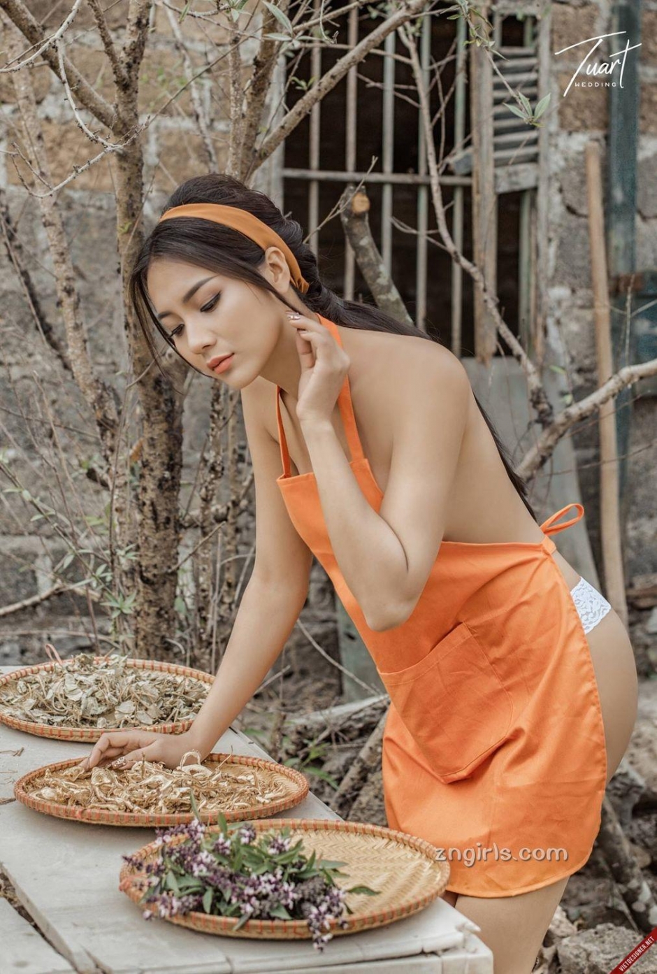 越南乡村性感姐妹花 湖光春色救溺水少年- 下篇