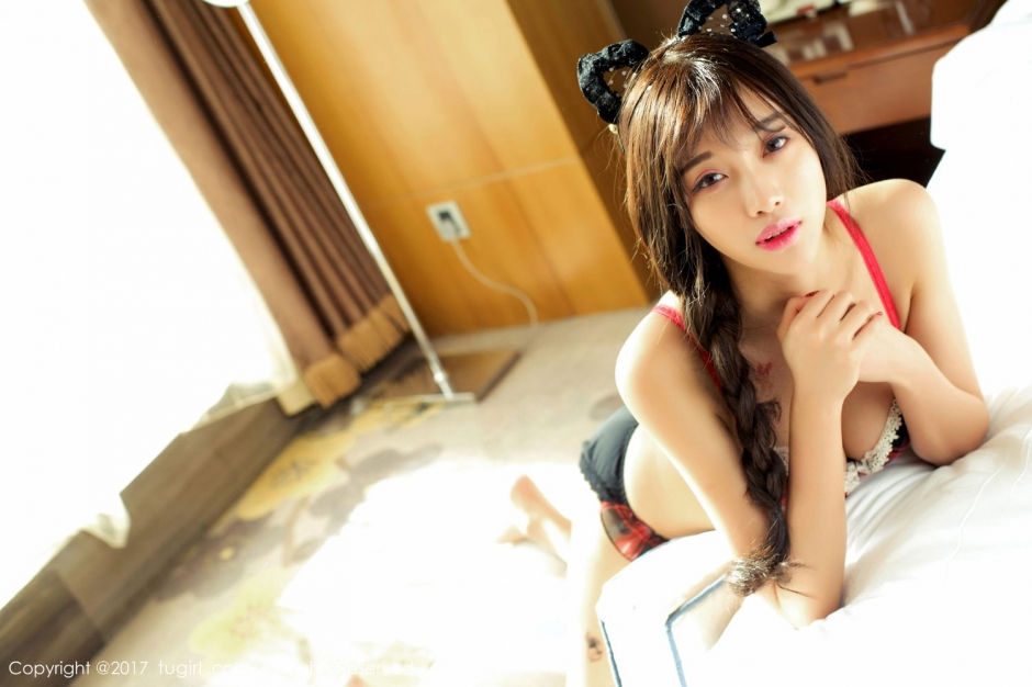 性感大美妞杨晨晨 深色暗格性感小野猫