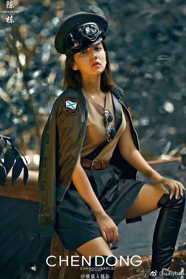 维族美女苏比 微博时尚私房写真