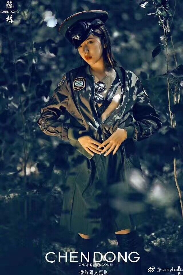 维族美女苏比 微博时尚私房写真