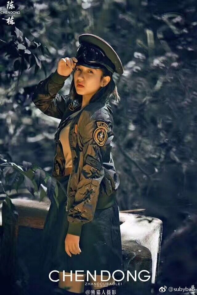 维族美女苏比 微博时尚私房写真