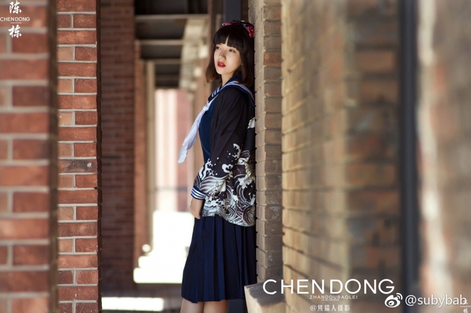 维族美女苏比 微博时尚私房写真