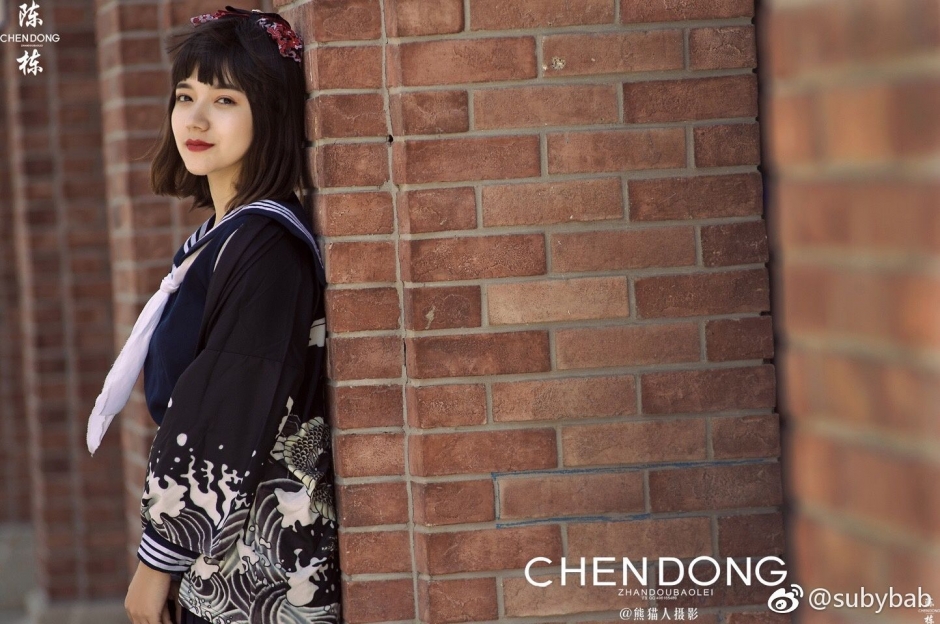 维族美女苏比 微博时尚私房写真