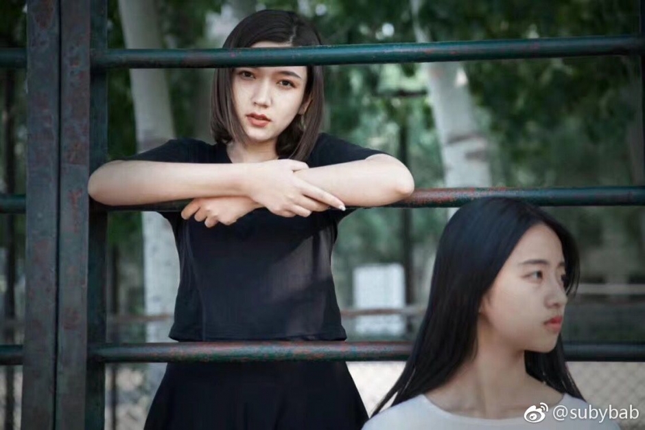 维族美女苏比 微博时尚私房写真