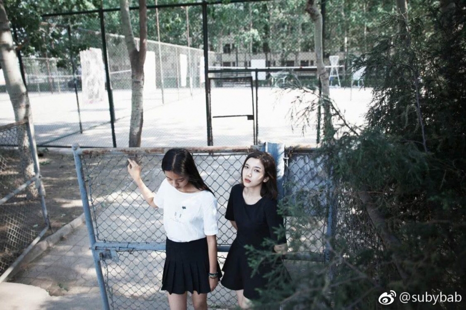 维族美女苏比 微博时尚私房写真