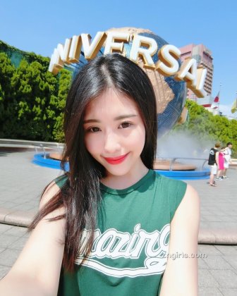 台湾美女校花覃楚邗比基尼私房照