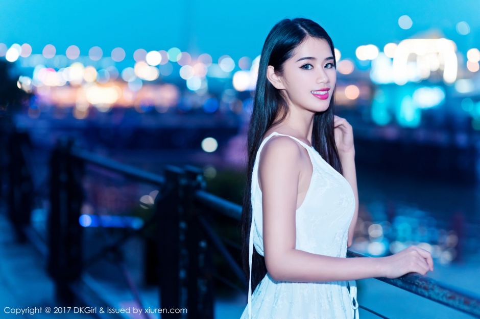 美女化妆师阿宝宝 纯情少女丰乳肥臀