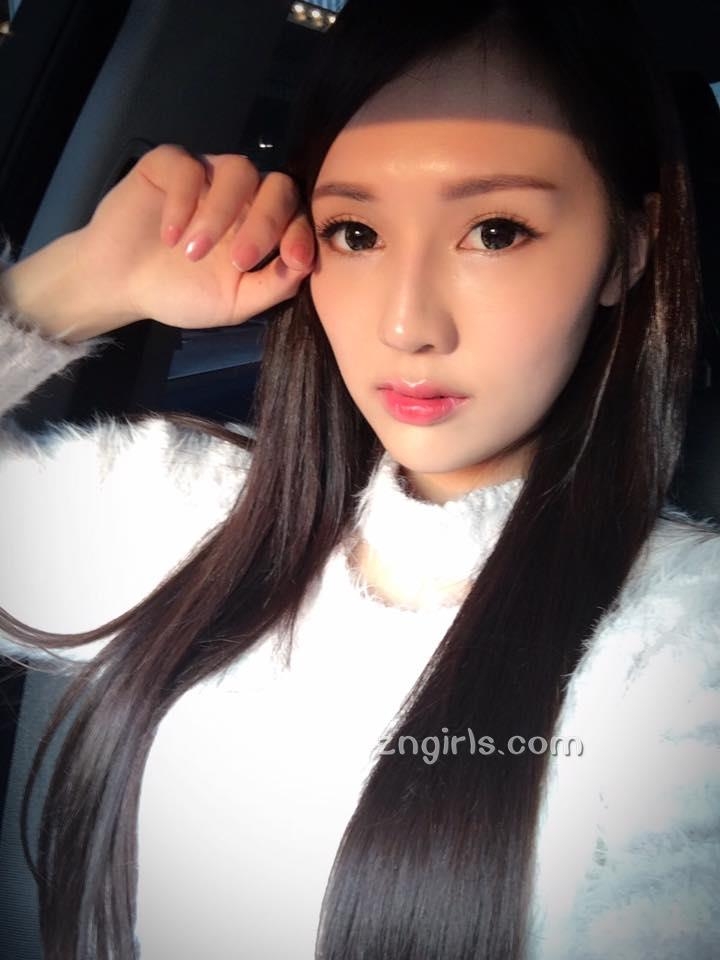 甜美正妹护理师Amber小柔靓丽私房照