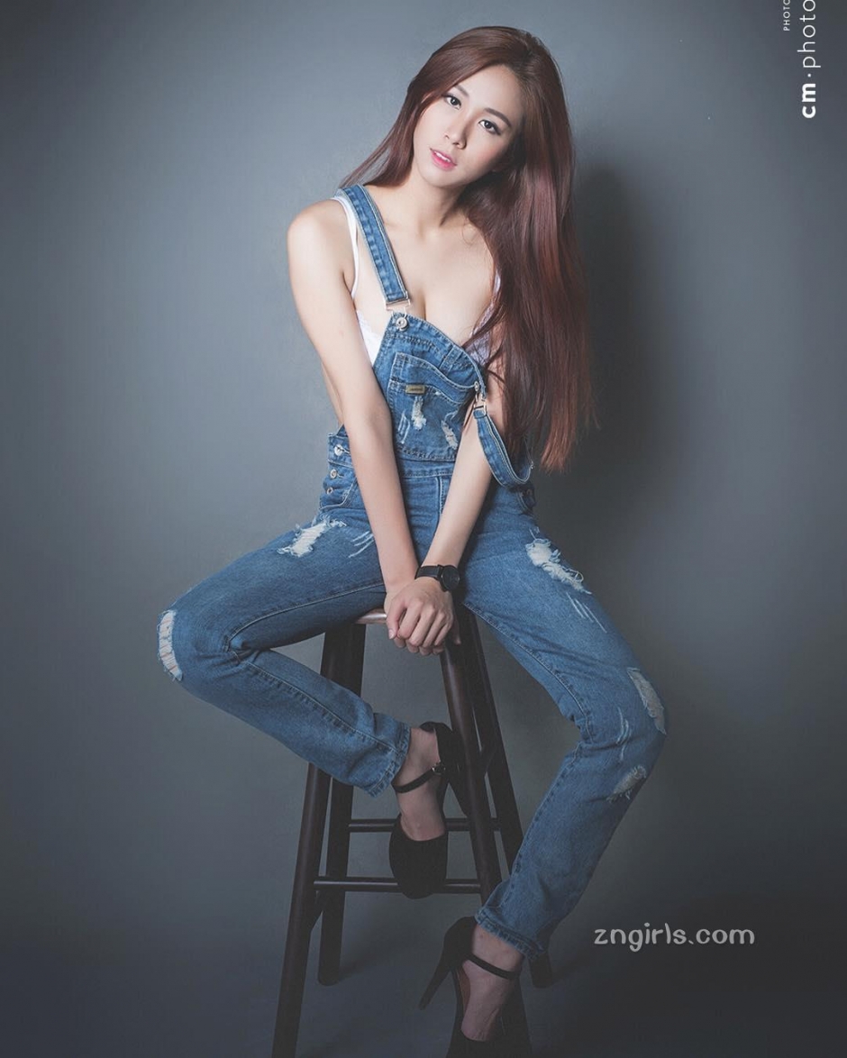 清纯美女Christine Pang私房自拍美照