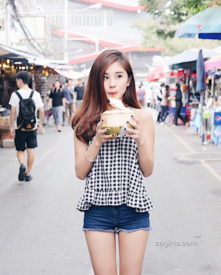 大马美女Kelly Tan清纯私房照笑容迷人