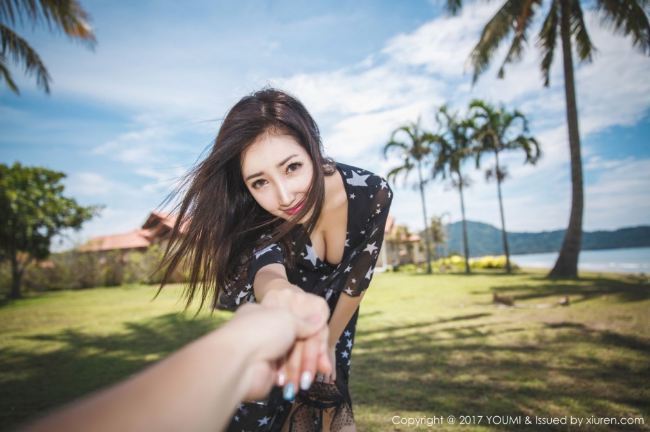 美女模特尤美Yumi旅拍写真比基尼诱惑