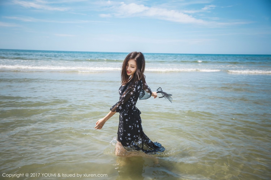 美女模特尤美Yumi旅拍写真比基尼诱惑