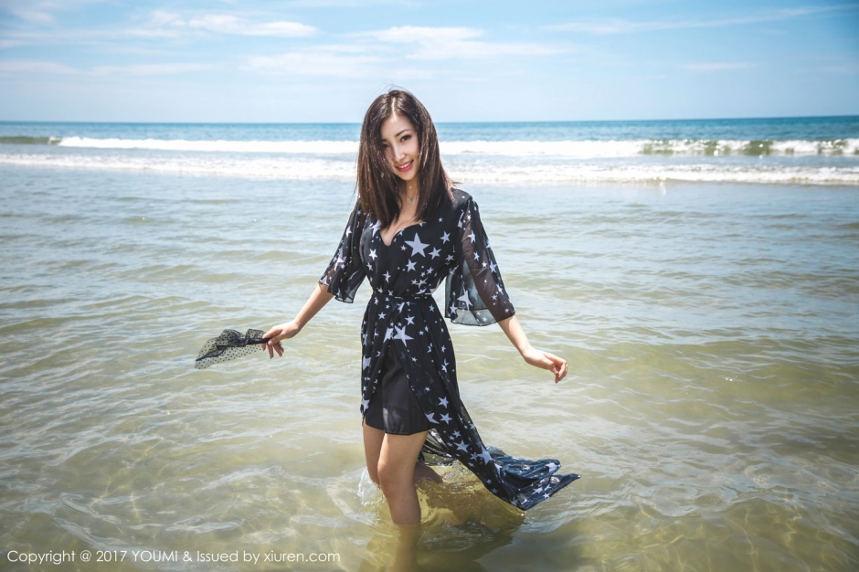 美女模特尤美Yumi旅拍写真比基尼诱惑