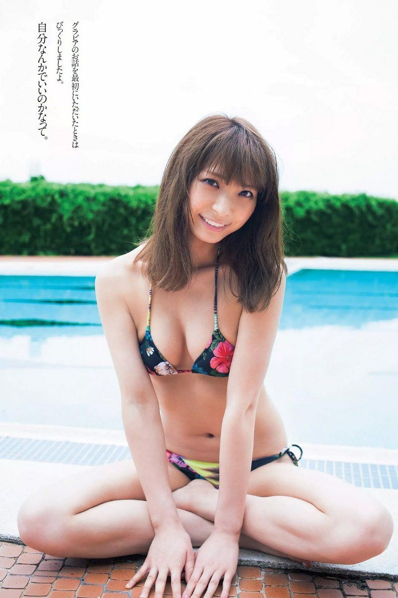 日本美女本间成美比基尼写真