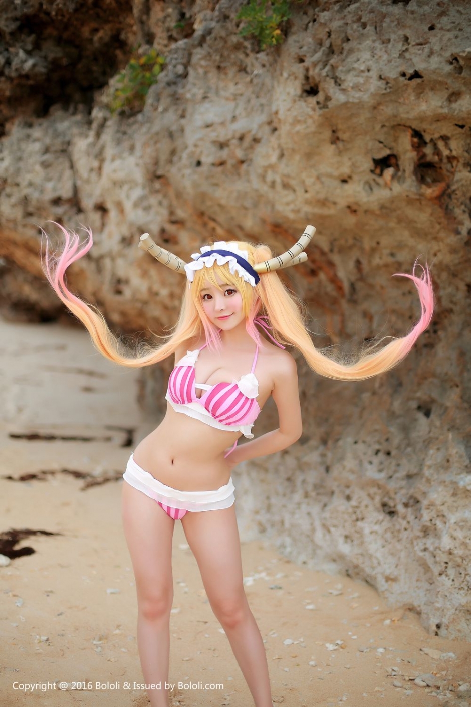 波萝社柳侑绮海边性感写真比基尼诱惑