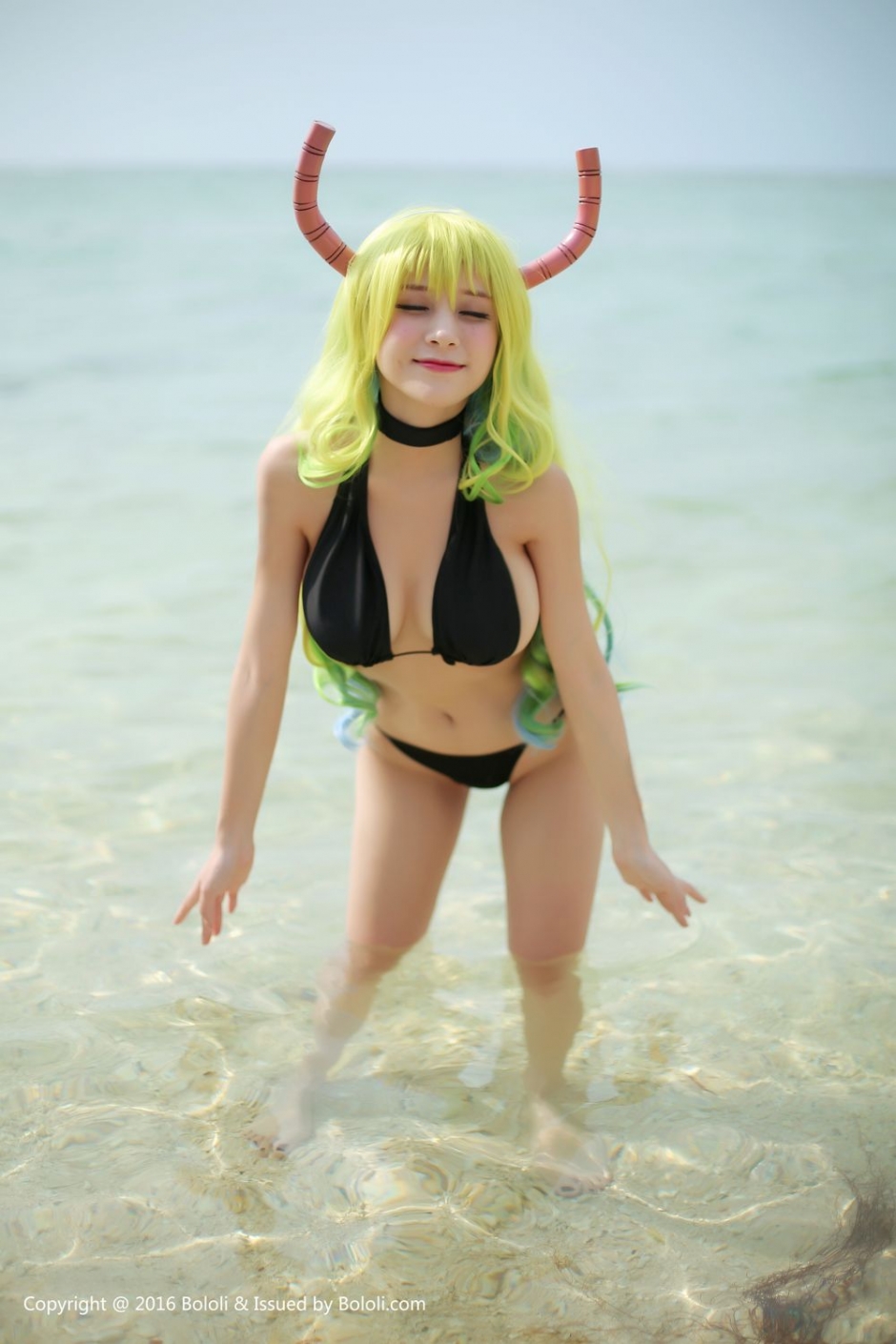 波萝社柳侑绮海边性感写真比基尼诱惑