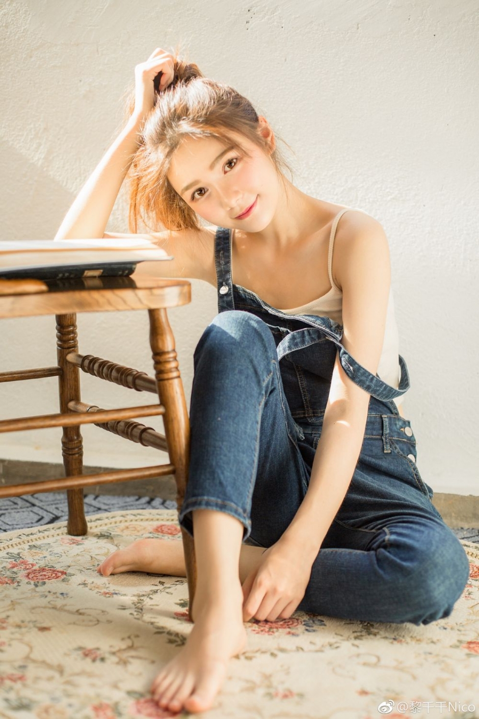 白嫩少女黎千千微博清纯写真