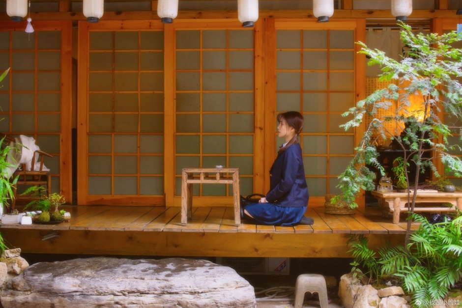 白嫩少女黎千千微博清纯写真