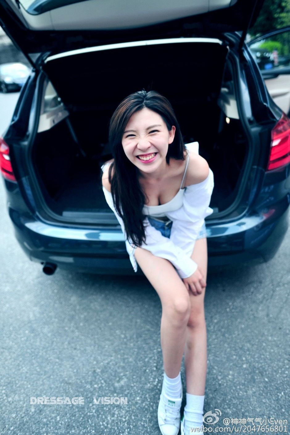 短发模特顾伊雯时尚微博写真