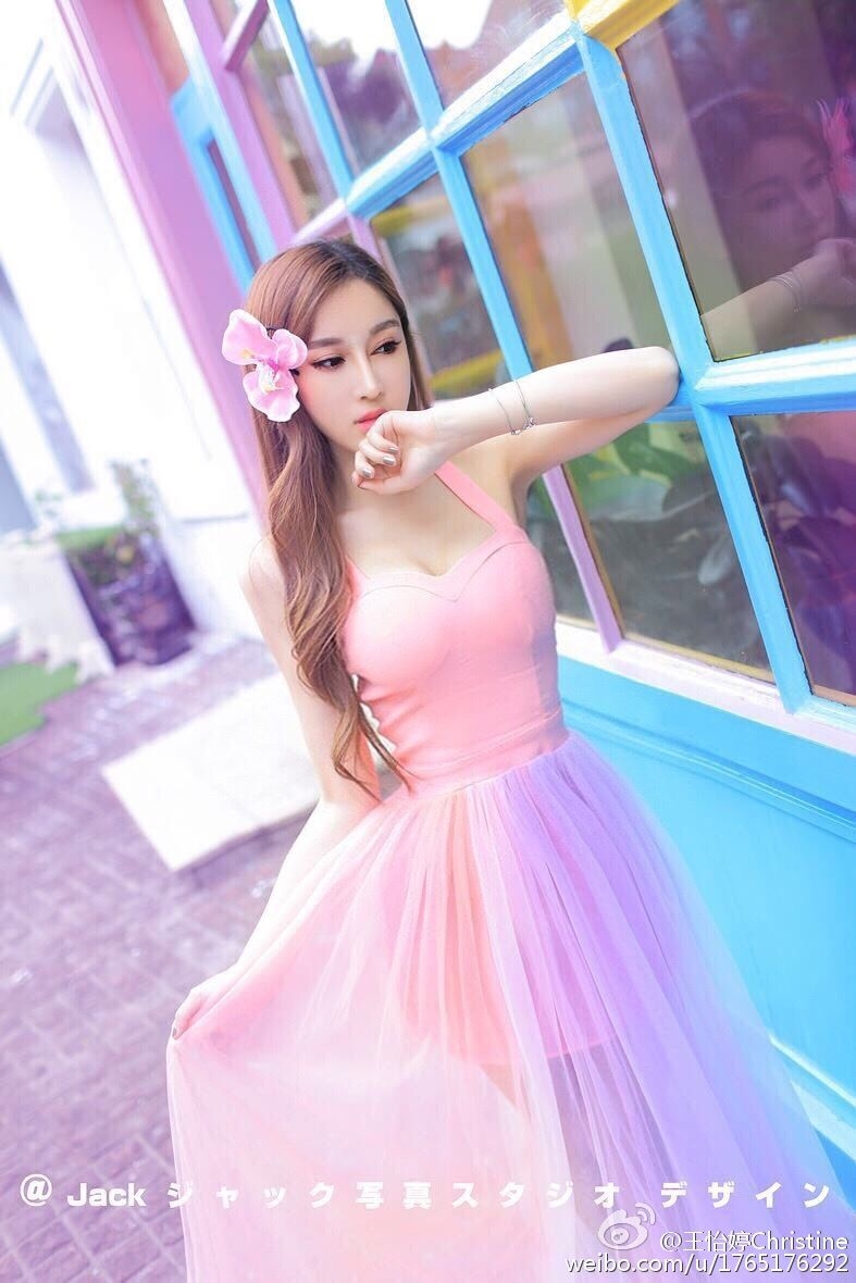 美女主播王怡婷微博清纯私房照