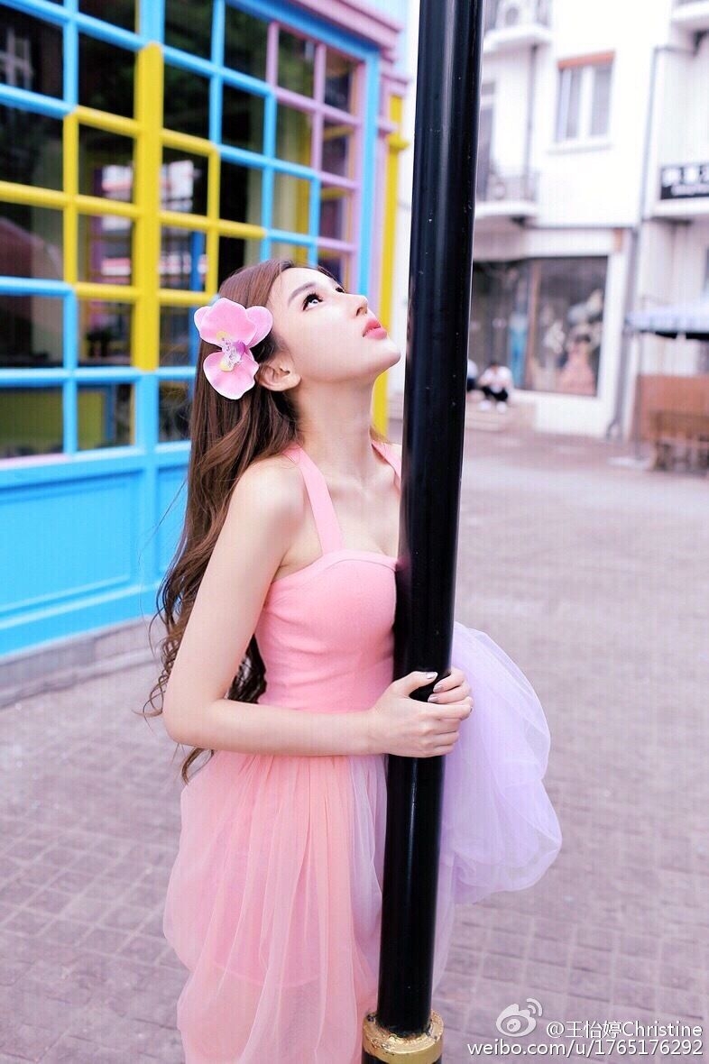 美女主播王怡婷微博清纯私房照