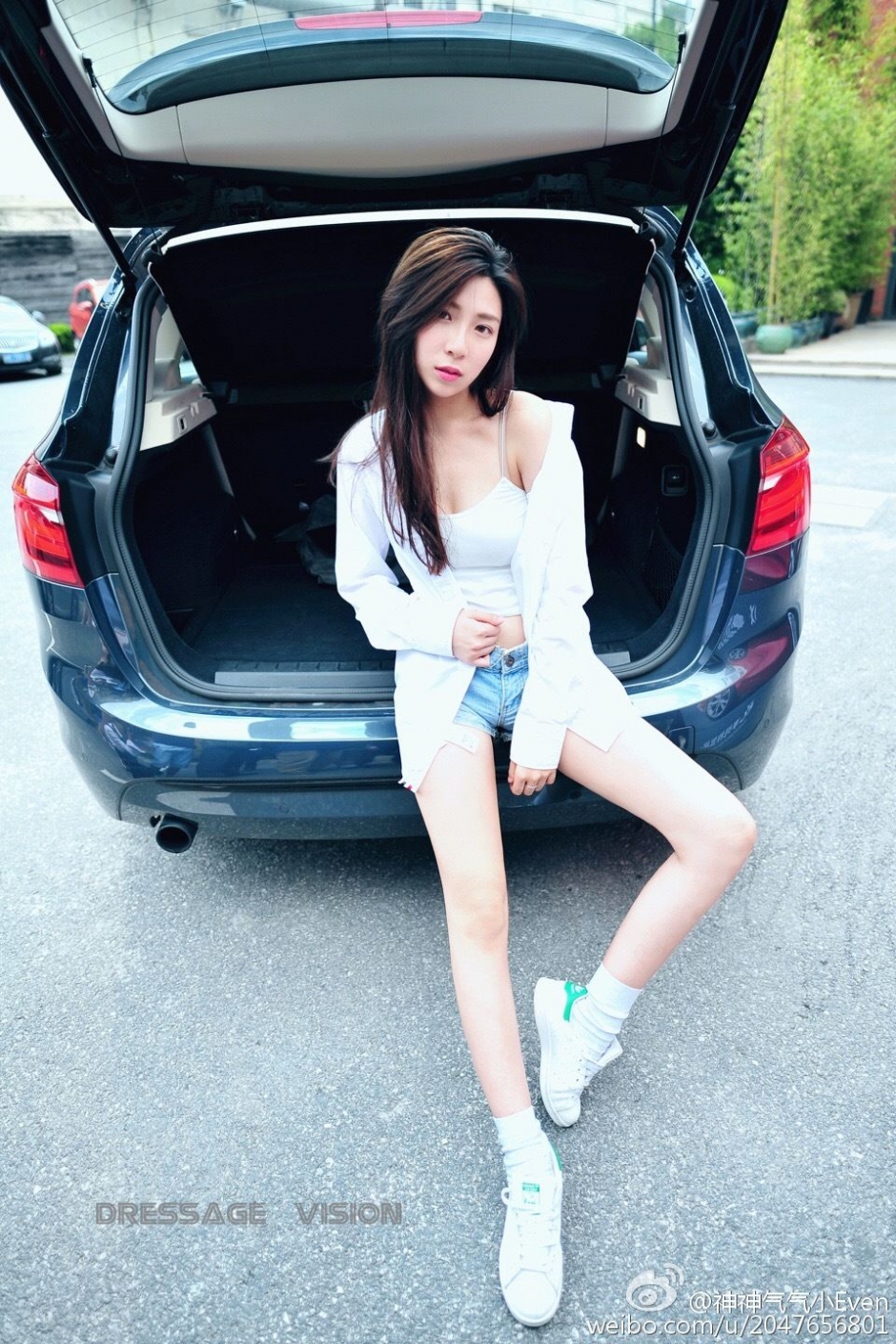 短发模特顾伊雯时尚微博写真